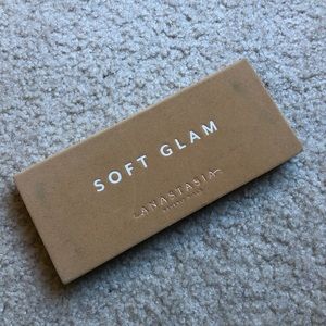 Anastasia Soft Glam Palette